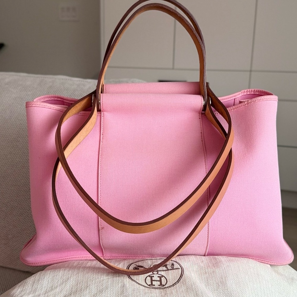 Authentic Hermes Cabag 39 - Picture 2 of 15